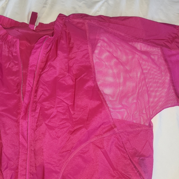 Lululemon ripe raspberry mesh windbreaker size 6 - Picture 3 of 4